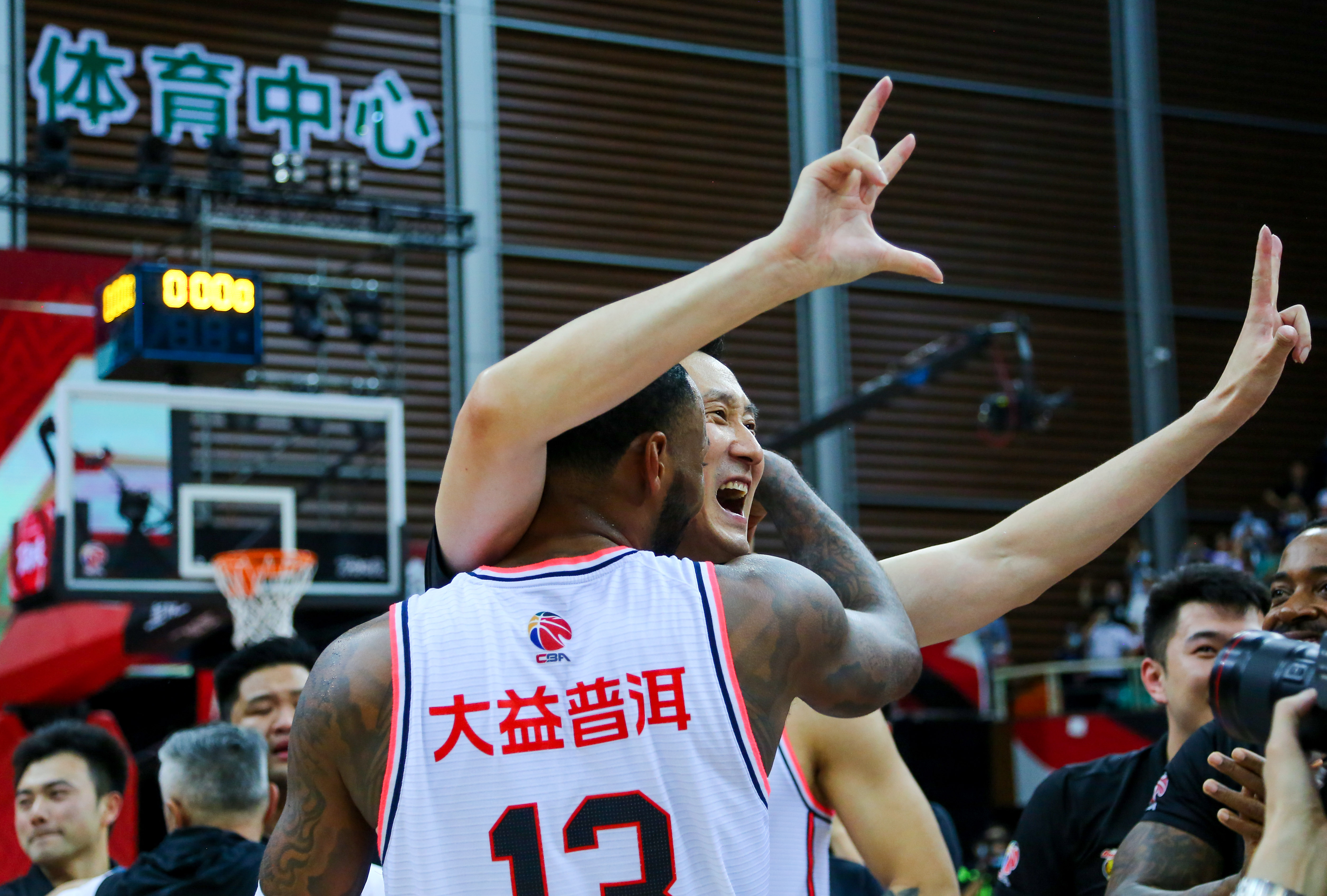 米兰网址 -多伦多猛龙冲刺阶段刷新队史纪录，志在NBA常规赛名次提升，底气十足，临场指挥获称赞的简单介绍