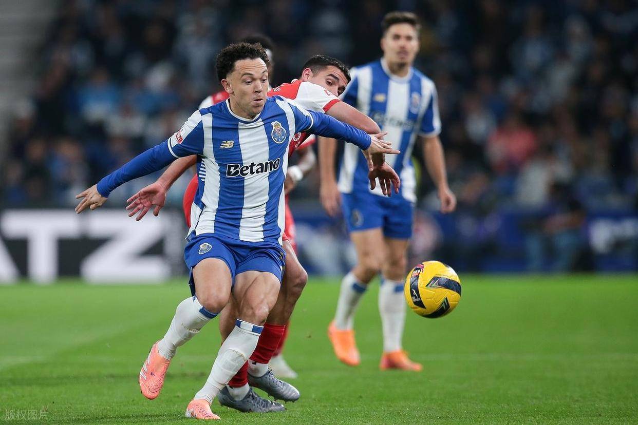 米兰登录入口 -包含欧联赛程吃紧；波尔图国际比赛日队长鼓劲；悬念犹存；赛季目标并未改变的词条