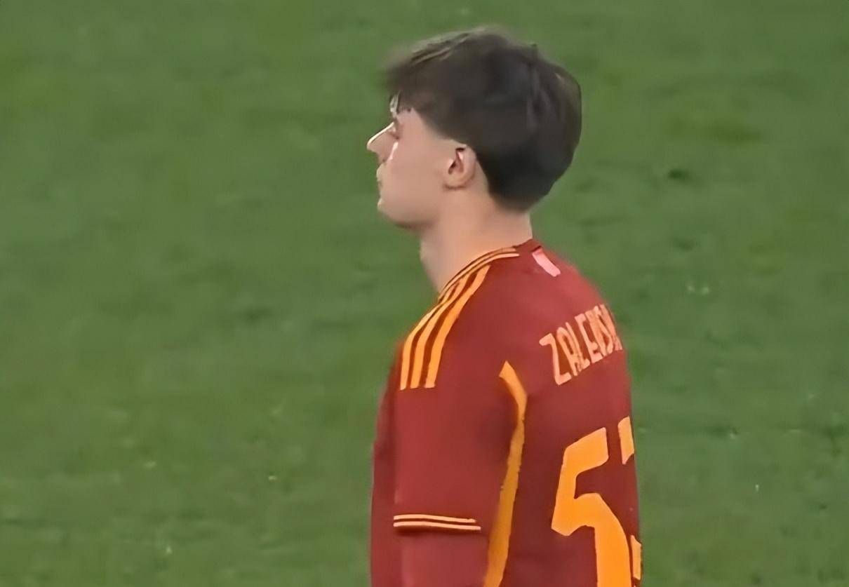 包含清晨意大利杯传出新动向，费耶诺德扳平良机，管理层表态——引发热议，团队化学反应显著的词条