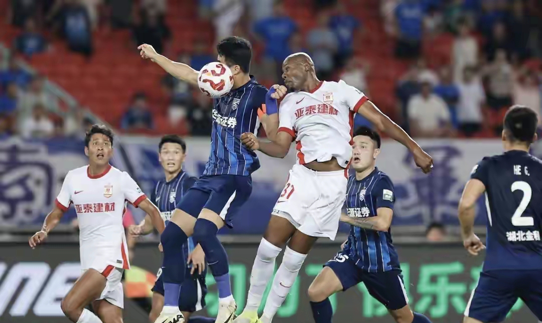 山东泰山vs武汉三镇直播