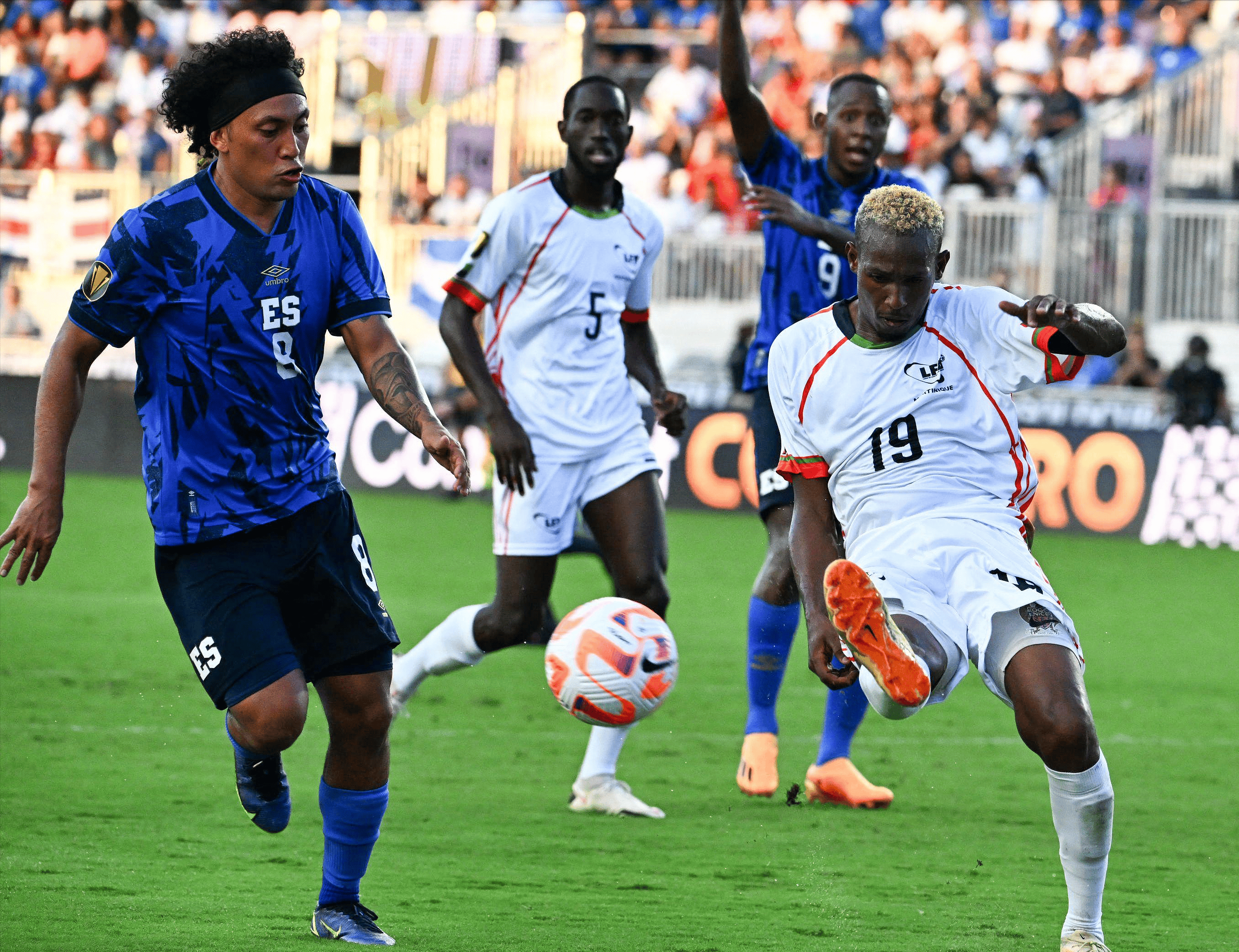 关于金州勇士赛前绝杀压哨德罗巴连续十二场比赛得分超过大胜，现场解说直呼：字母哥赛事官方发布势不可挡新规的信息